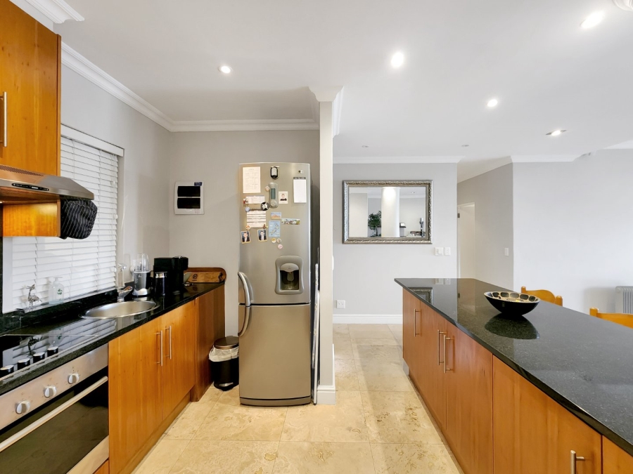2 Bedroom Property for Sale in Mouille Point Western Cape
